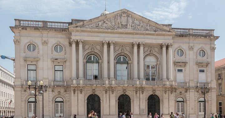 Ayuntamiento,_Lisboa,_Portugal,_2022-07-24,_DD_14