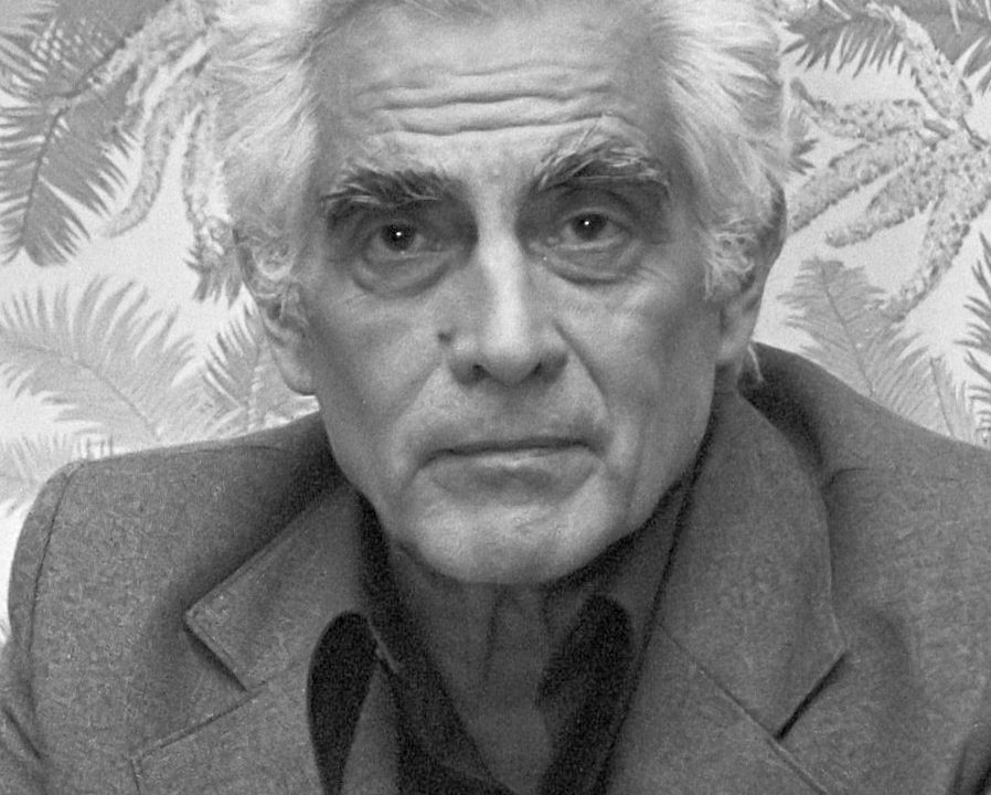 Persconferentie van de leider van de Portugese Communistische Part ij, Alvaro Cunhal in Krasnapolsky in Amsterdam; vlnr Albano Nunes , Domingos Abrantes en Cunhal
*17 april 1980